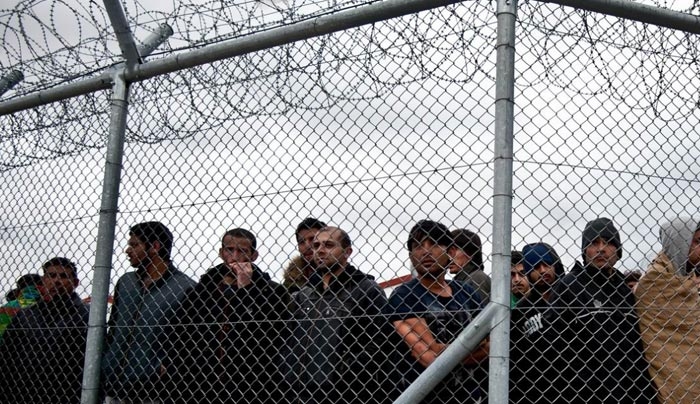 «Λίφτινγκ» αντί λουκέτου από τον ΣΥΡΙΖΑ στην Αμυγδαλέζα για να δεχθεί μετανάστες