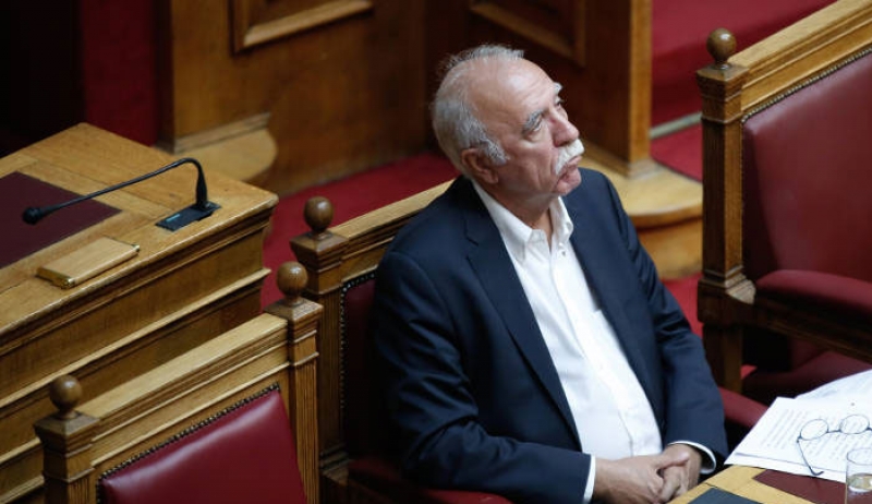 Νέες «βόμβες» από τον συνεργάτη του Βίτσα για το προσφυγικό