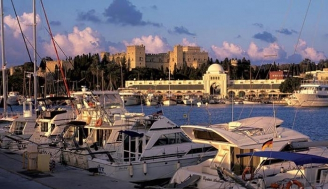Αγωνία στα νησιά για τις βίζες Τούρκων