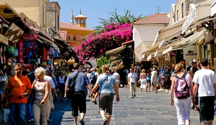 Γερμανικός τουρισμός: 3 έρευνες επιβεβαιώνουν την ισχυρή ζήτηση για Ελλάδα