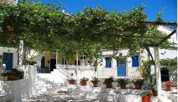 Μιχάλης Καντζόγλου: Αναμνήσεις .. έρχονται ξανά και ξανά ,για να ομορφαίνουν τις στιγμές της ζωής μας ! 14-15 Αυγούστου 1976