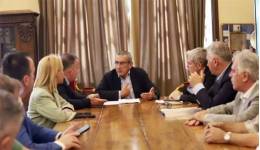 Στη Ρόδο ο υφυπουργός Εργασίας Κώστας Καραγκούνης – Στο επίκεντρο η υγεία και η ασφάλεια στην εργασία